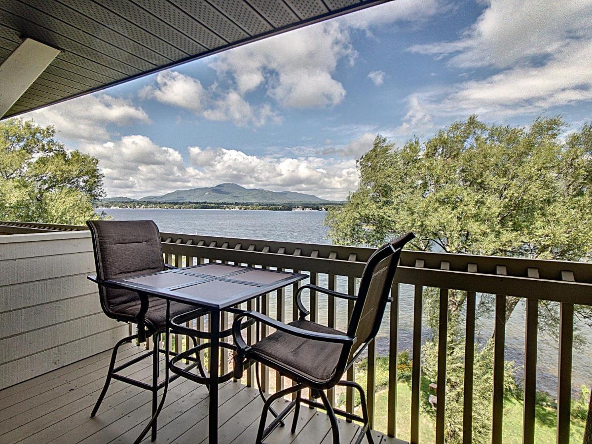 Location Tourisme Estrie - Oberge Du Village Magog Exterior photo