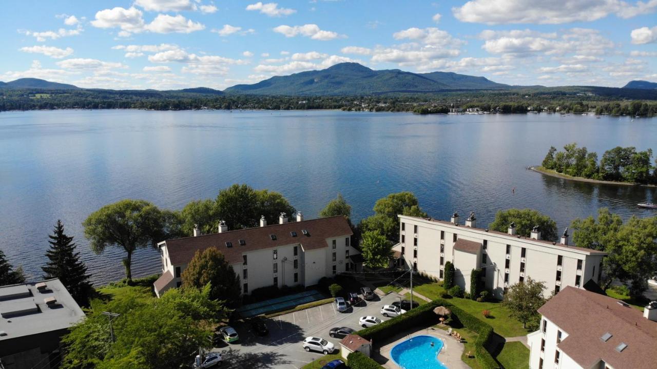 Location Tourisme Estrie - Oberge Du Village Magog Exterior photo